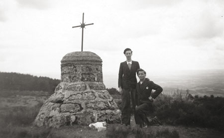 Georges de Nantes, 1941