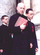 Abbé de Nantes with the second Liber