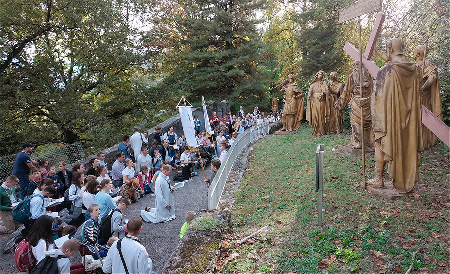 Way of the Cross on the Hill of Espélugues